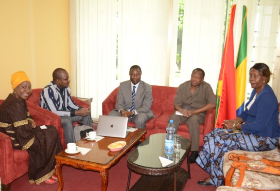 Visite de la délégation du Forum Africain des Femmes Leaders (FAFEL) à l’Ambassade